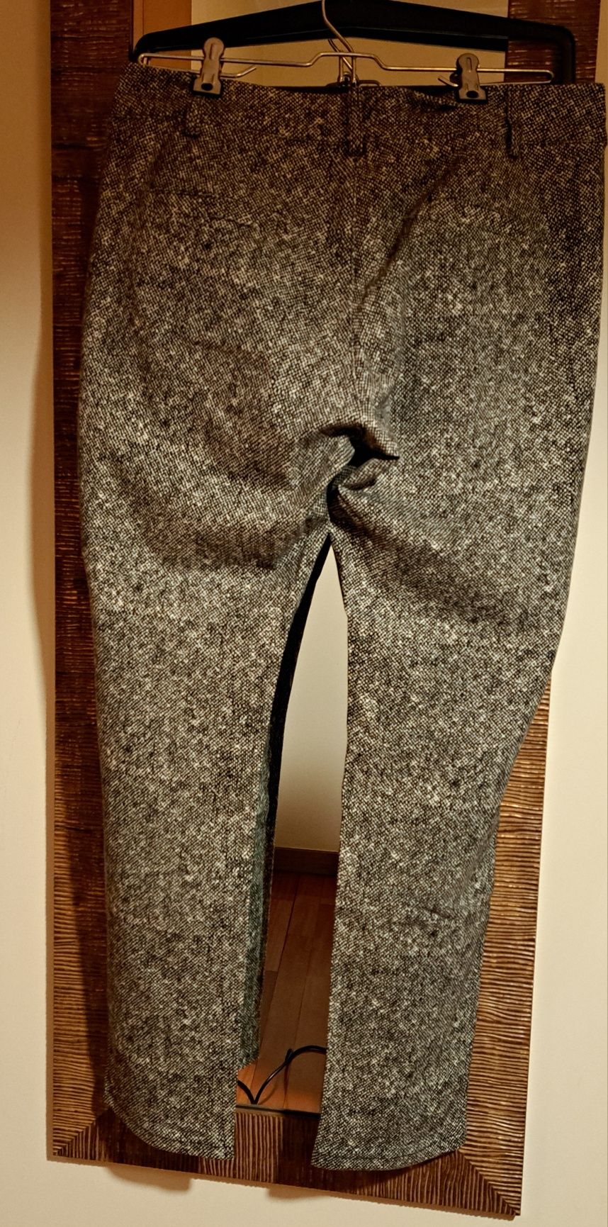 Calça T. Xl - olho de pedriz - Viscose e Licra  - muito Confortável