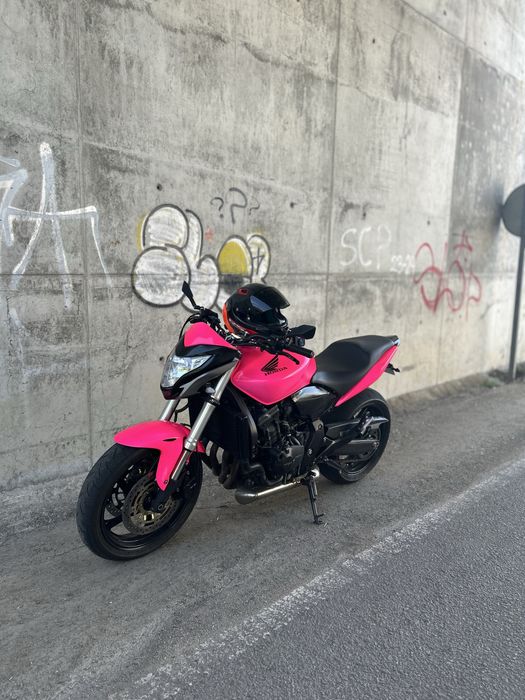Hornet 2014 em perfeito estado