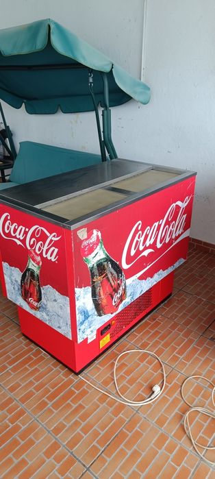 Arca Frigorífica da Coca Cola
Excelente peça da famosa marca
P