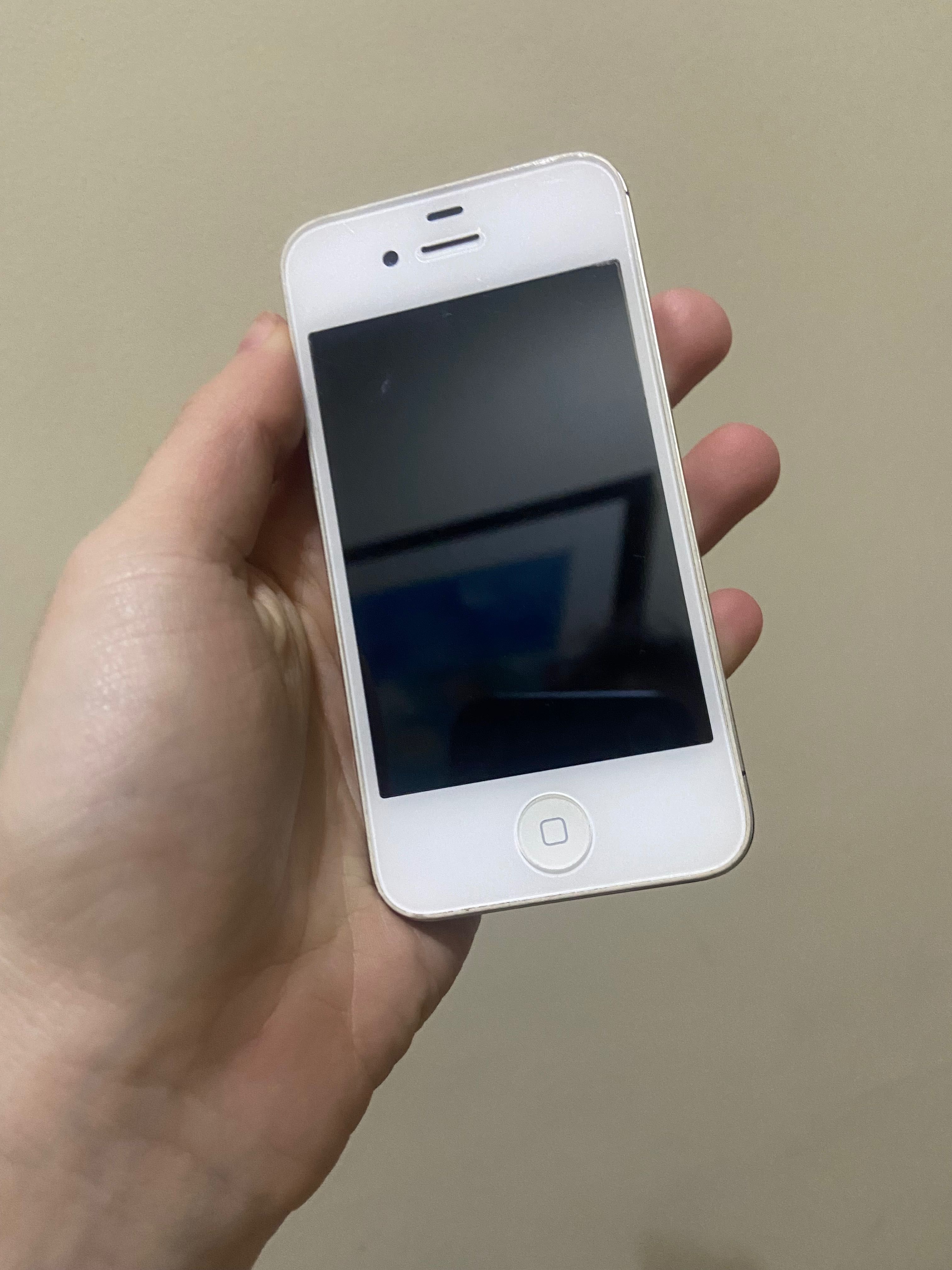 iPhone 4s 8gb com carregador