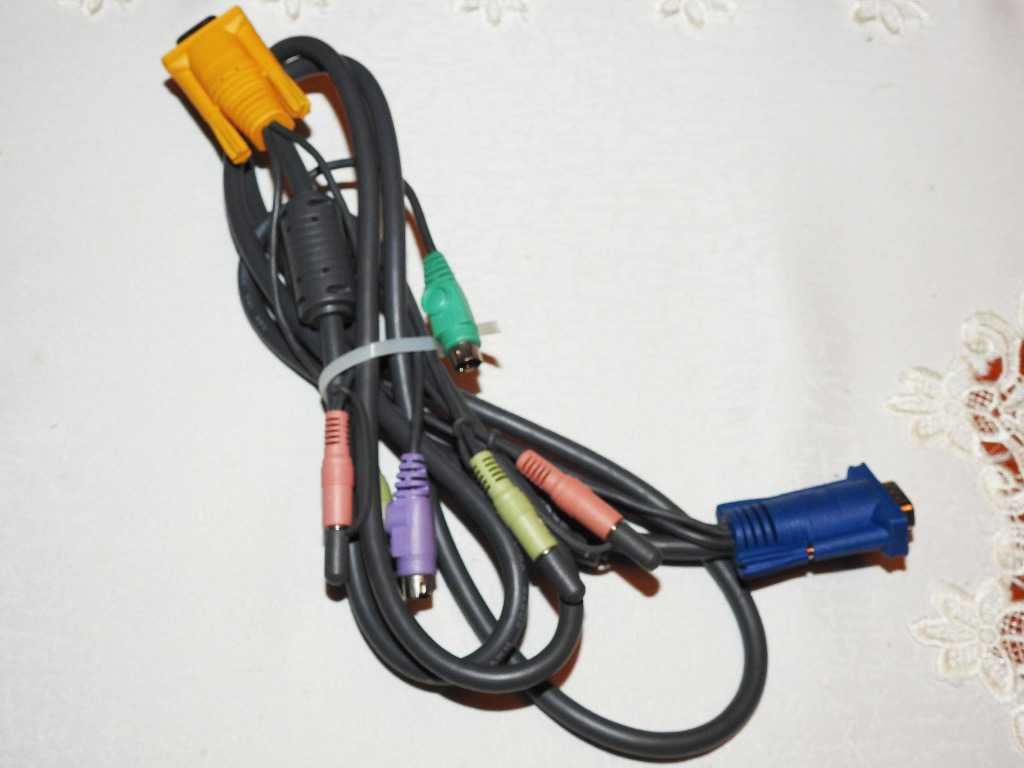 Przełącznik KVM HP 1x4 USB/PS2 KVM Switch 372032-A21