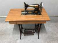 Maquina costura de pedal