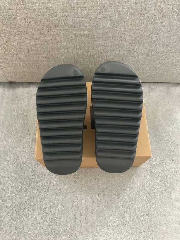 Adidas YeezySlide_Black Nowe Klapki 44