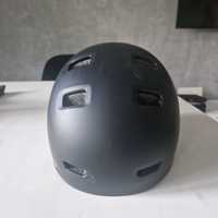 Kask o lo 54-58 cm czarny stan b.dobry