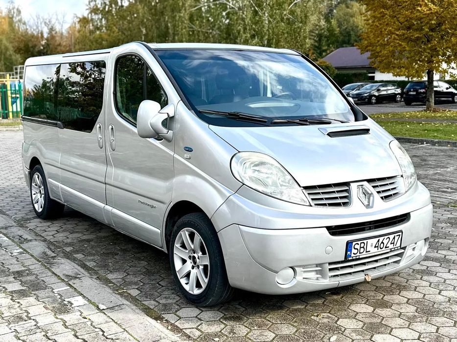 Renault Trafic LONG 2.0 9-osobowy L2H1 2010r. Doinwestowany