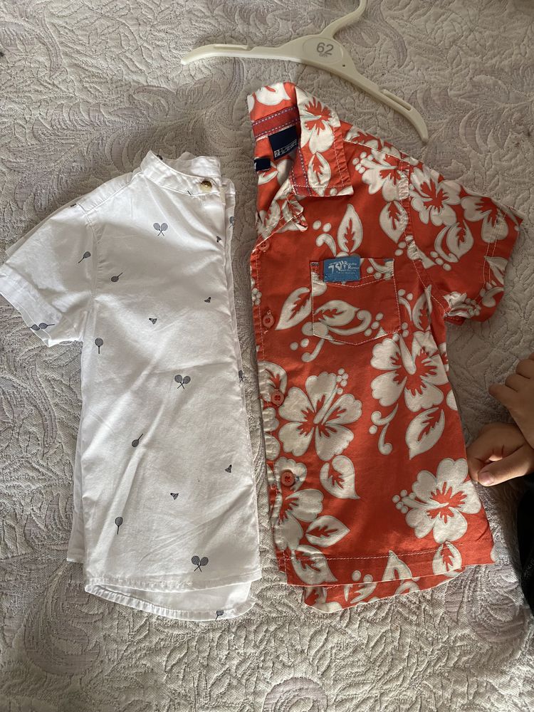 Lote roupa conjunto calças Tommy Hilfiger e camisas menino 2 anos
