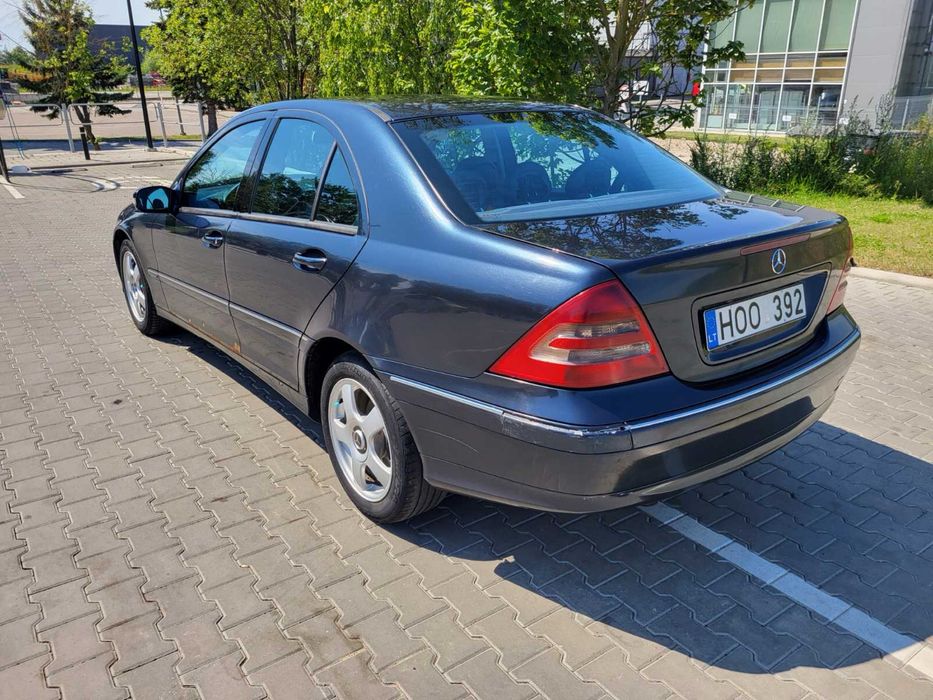 Розбірка Mercedes-Benz W203 2.2 CDI OM646 Синій колір