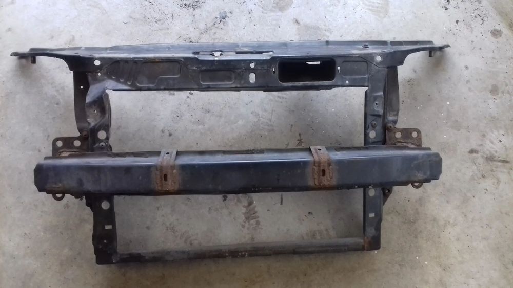 wzmocnienie czołowe pas przedni 5J0806147 Fabia II benzyna