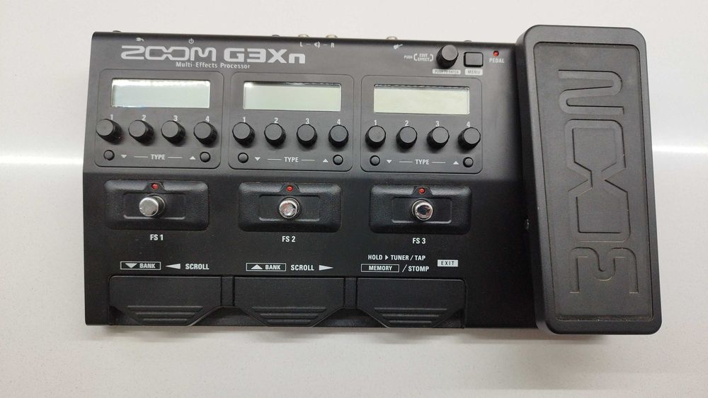 Zoom G3xn Pedaleira Multiefeitos Guitarra