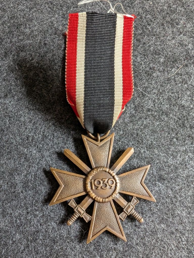 Odznaczenie niemieckie Krzyż Zasługi Wojennej KVK Kriegsverdienstkreuz