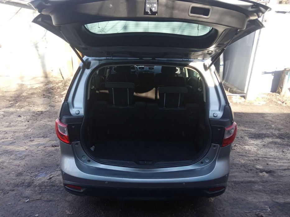 Mazda 5, дизель 2012 года