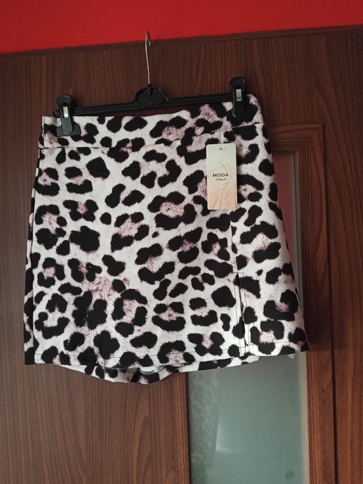 Spodniczko spodenki