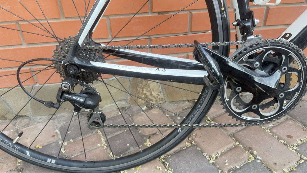 шосейний велосипед Trek Madone 4.3
