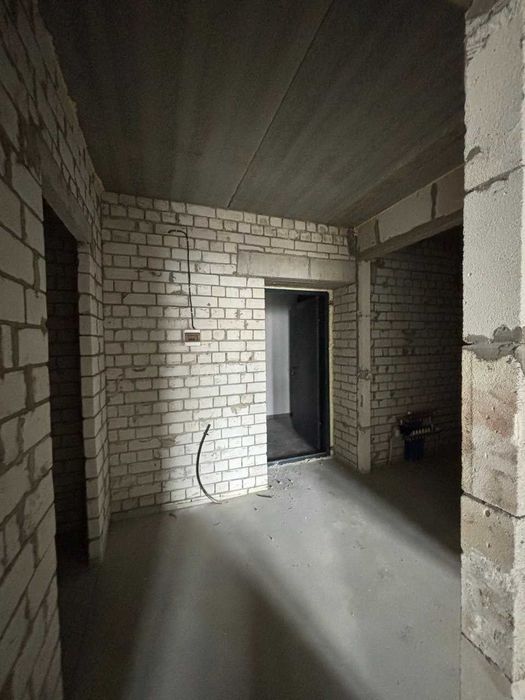 Продаж 1кім квартири у новобудові з чорновим ремонтом - Ріхтера 40