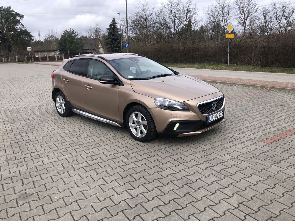 VOLVO V40 Cross Country 2.0D3 150KM Polski Salon po serwisie