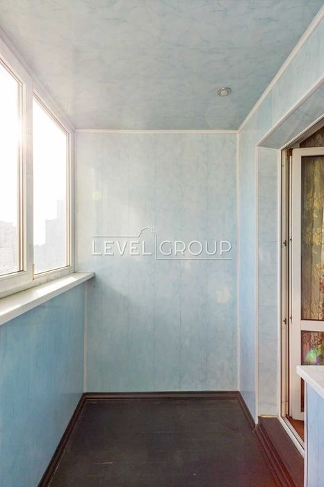 Продаж 3-кімнатної квартири з ремонтом вул. Анни Ахматової