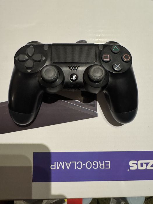 Okazja zestaw: Ps4 pro 1Tb 7216B/ 2 pady/ 4gry