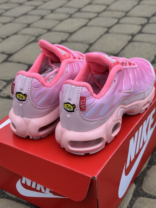 Жіночі кросівки Nike Tn pink 37-41