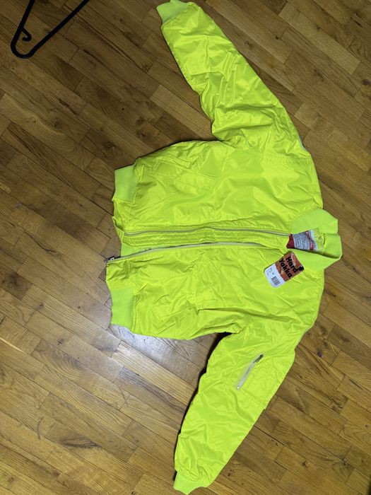 Продам унікальну куртку бомпер