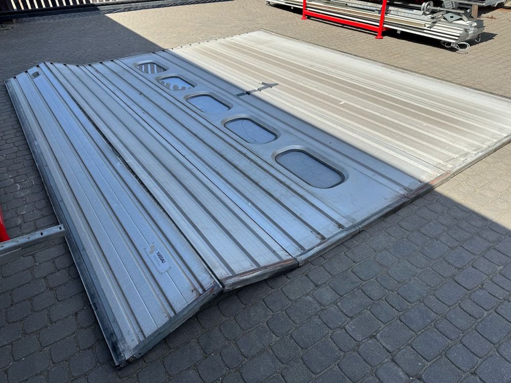 Brama 4.93x4.25 segmentowa elektryczna aluminiowa przemyslowa