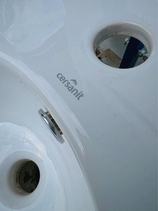 Nowy bidet na stelażu