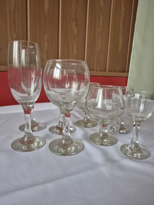 Продам бокали для вина,шампанского,пива,рбмки б/у ,для бару,кафе ,дому