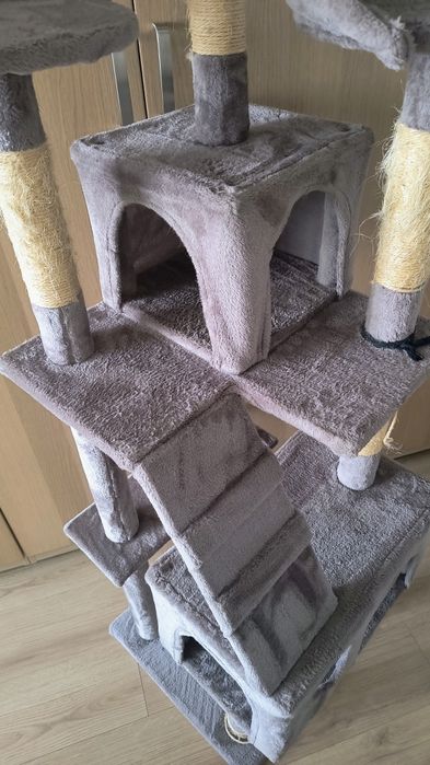 Drapak-domek dla kota