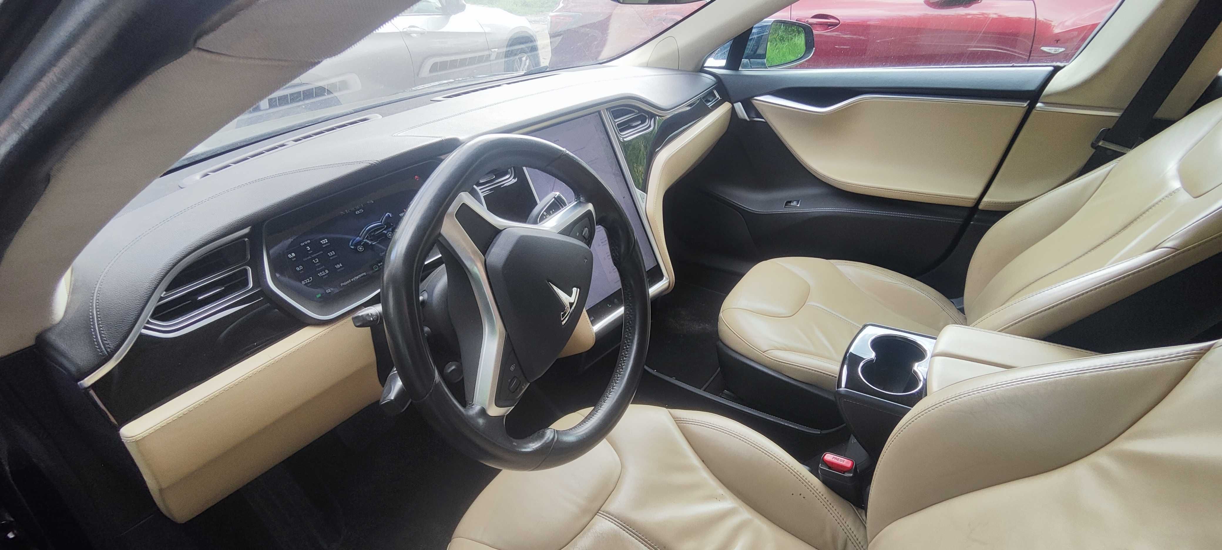 Tesla s85 2014r.