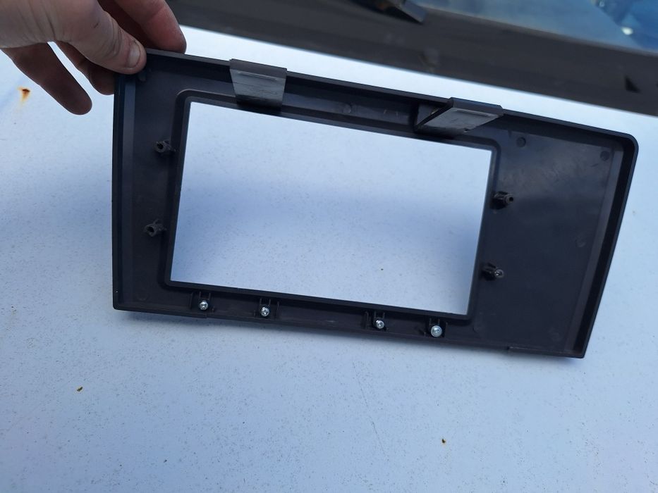 Aro auto radio volvo V70