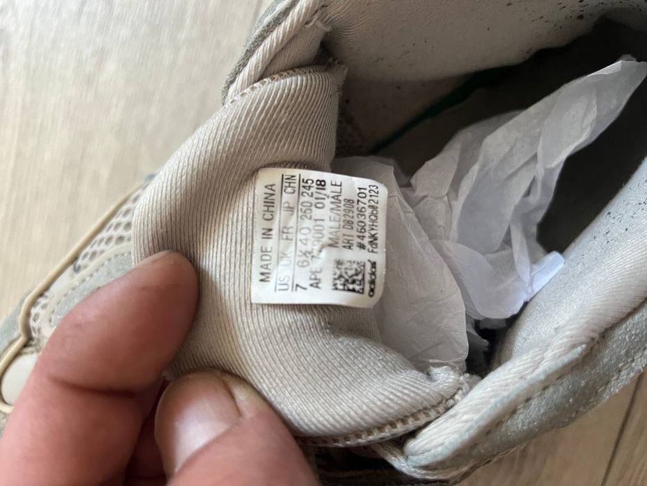 Кроссовки Adidas Yeezy 500 40р.