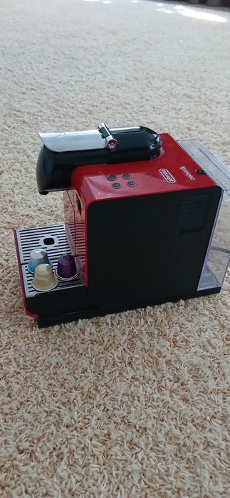 Продам Кавоварку Delonghi