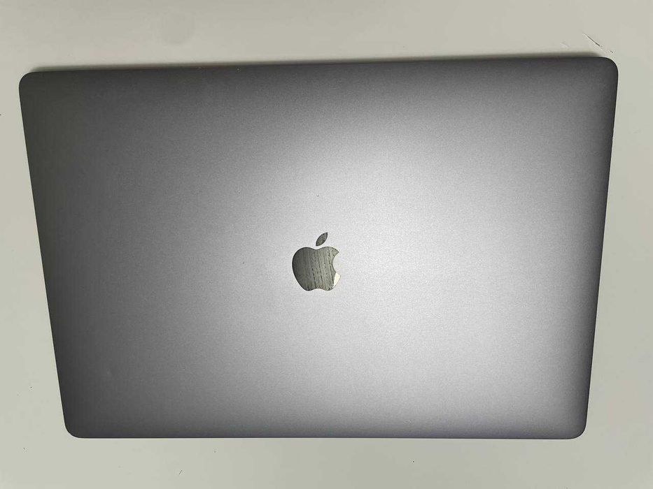 MacBook Pro 16" (2019) – Intel Core i9, 64 GB RAM