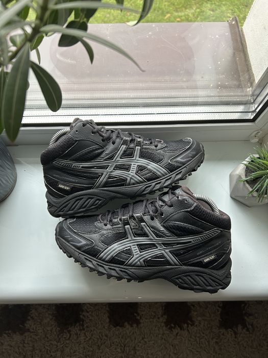 Кросівки ASICS Gel-Target GORE-TEX Black 39 розмір