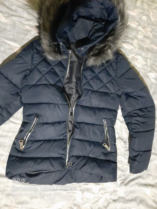 Зимова куртка в хорошому стані.