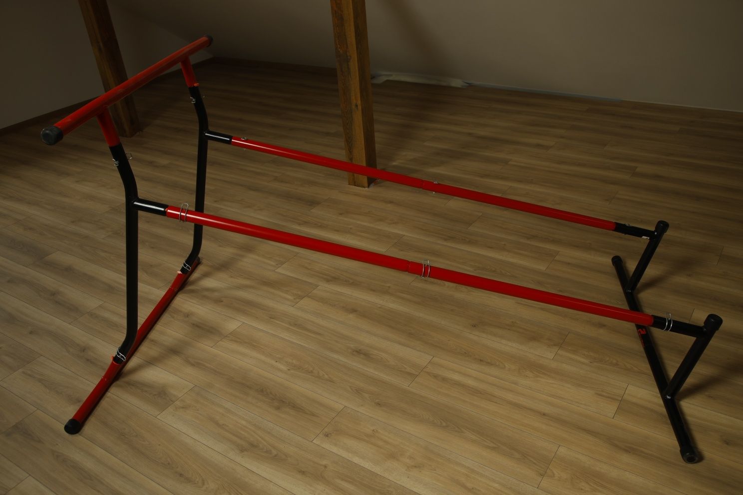 Stojak do podciągania Pull Up Mate – mobilna poręcz do ćwiczeń