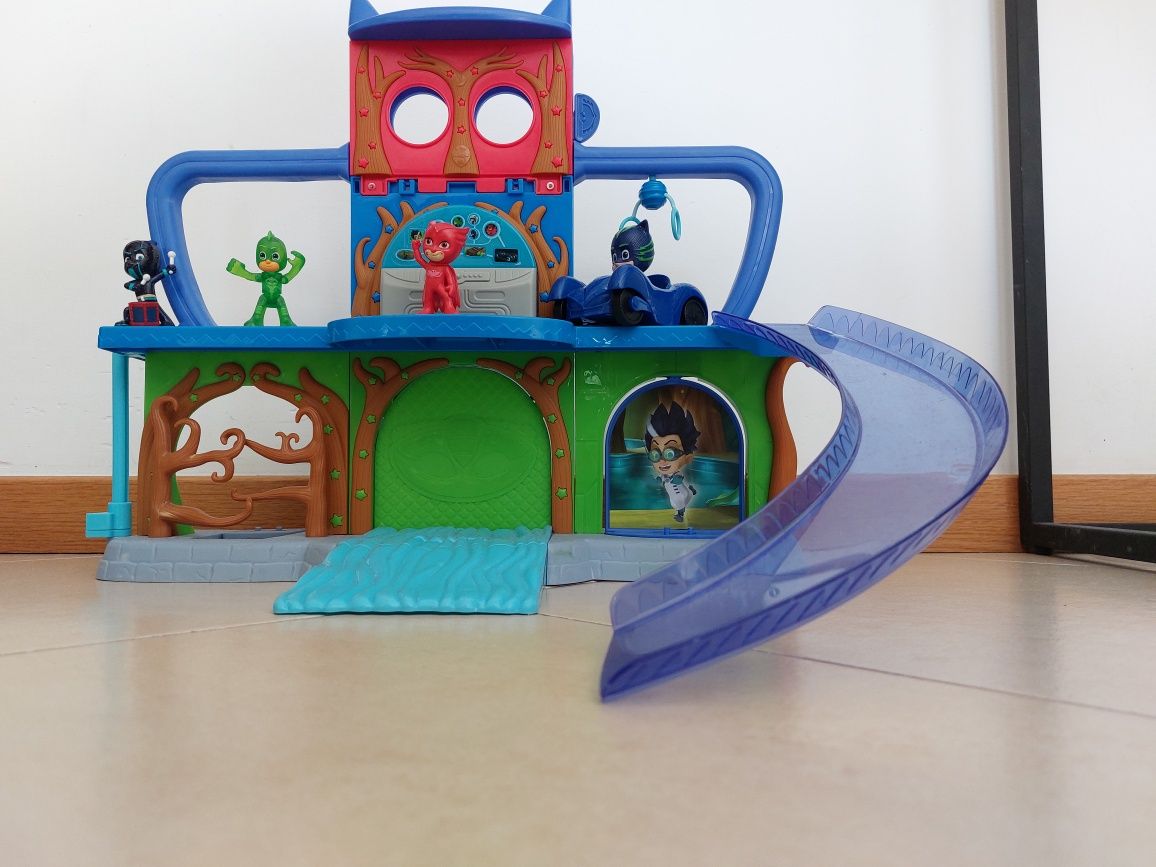 Base PJ Masks com bonecos