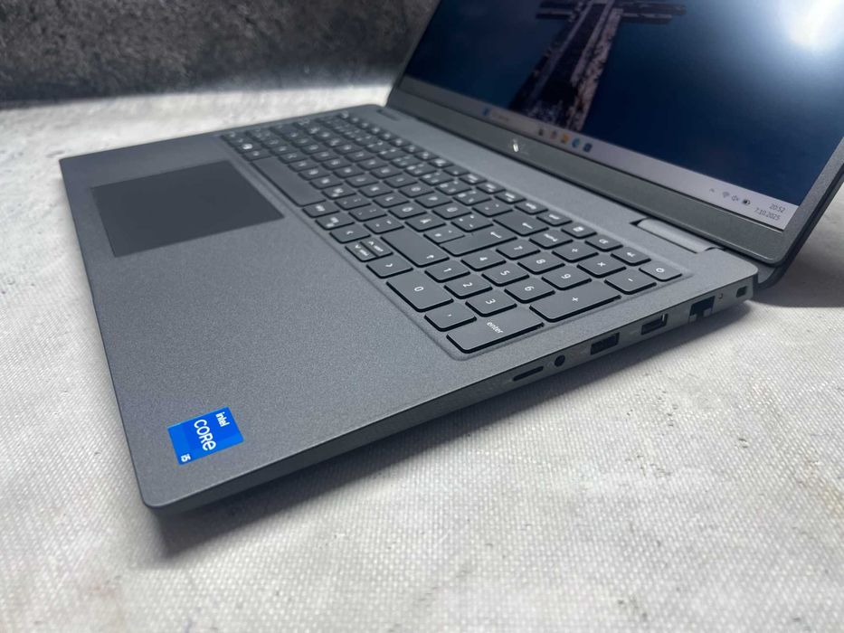 Dell Latitude / i5 1135G7 4.2GHz / 16GB DDR4 / 512SSD / 15.6FHD / W11