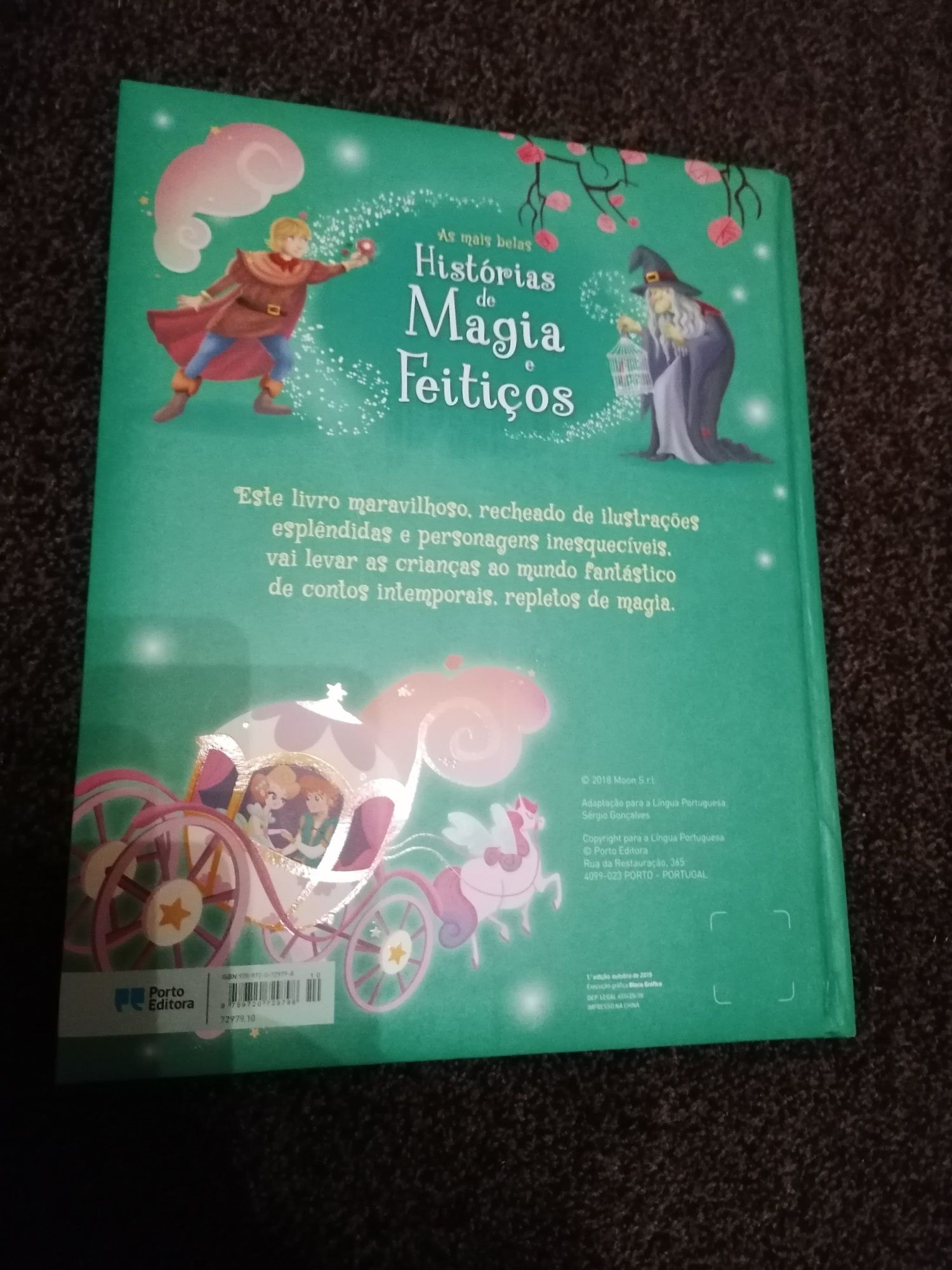 Livro Histórias de Magia e Feitiços