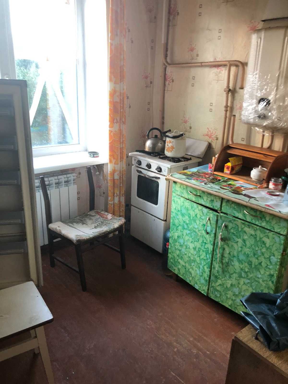 Продам 1 к.кв. в п. Эсхар, центр, 3/5