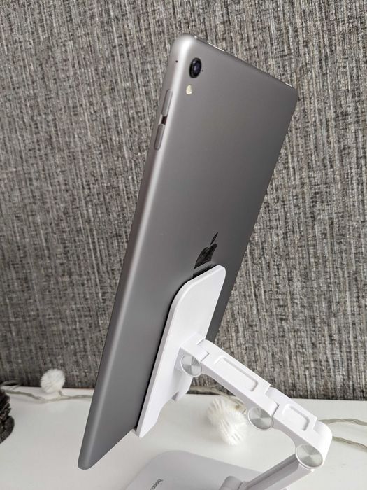 Apple iPad Pro на 32 GB #128