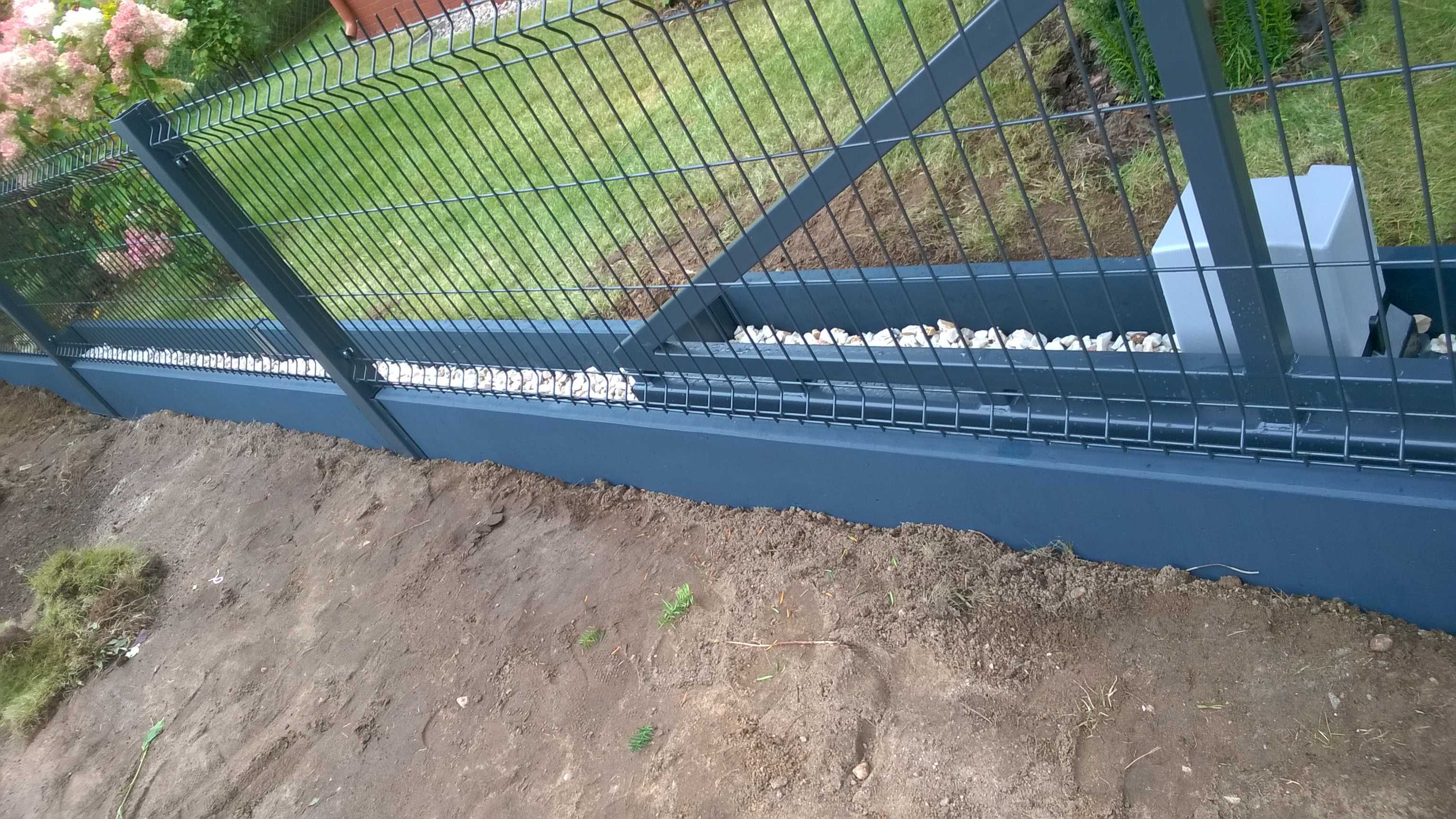 Brama przesuwna na działkę rod