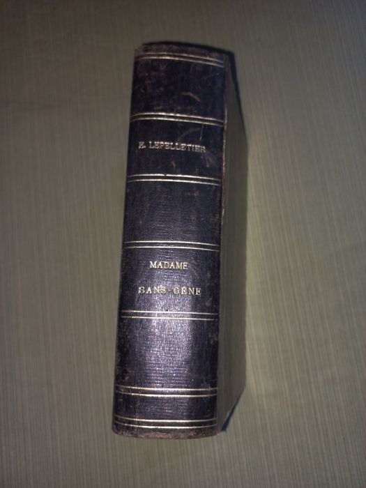 Livro Madame Sans – jornal o seculo 1894