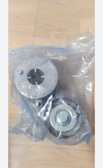 Натяжний ролик Chrysler Voyager, Натяжитель ремня JEEP CHEROKEE Dodge