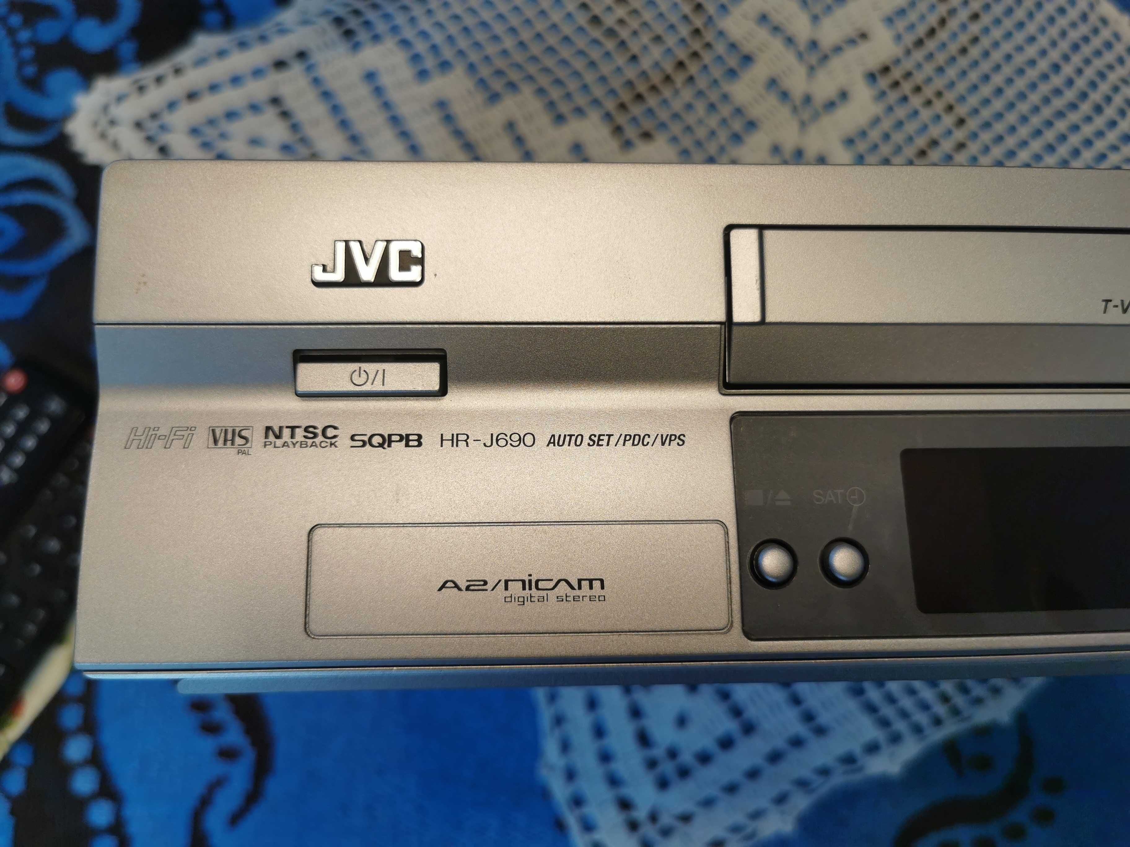 Magnetowid JVC HR-J690EU