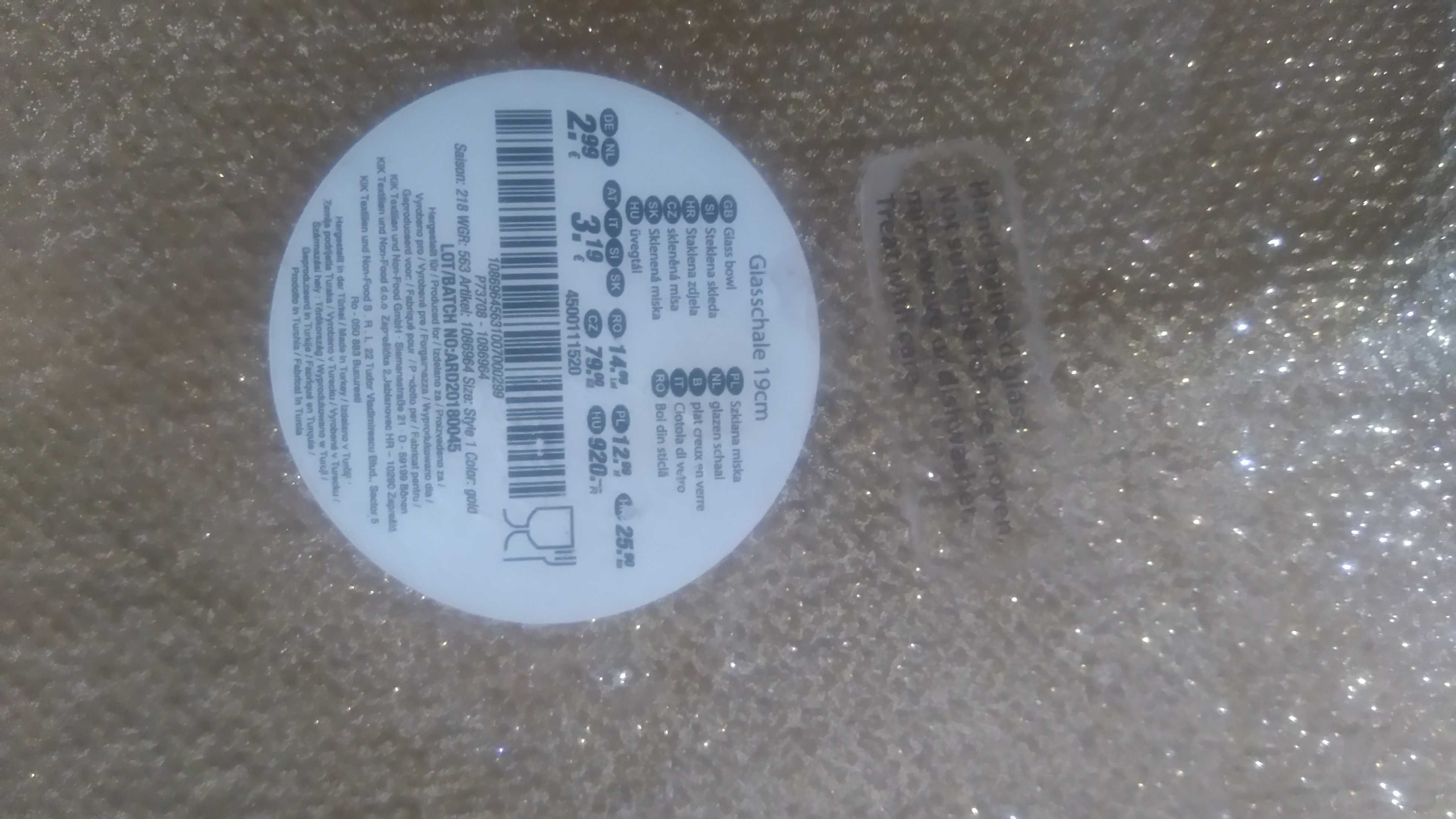 Nowa patera z talerzami deserowymi w serca komplet 4szt