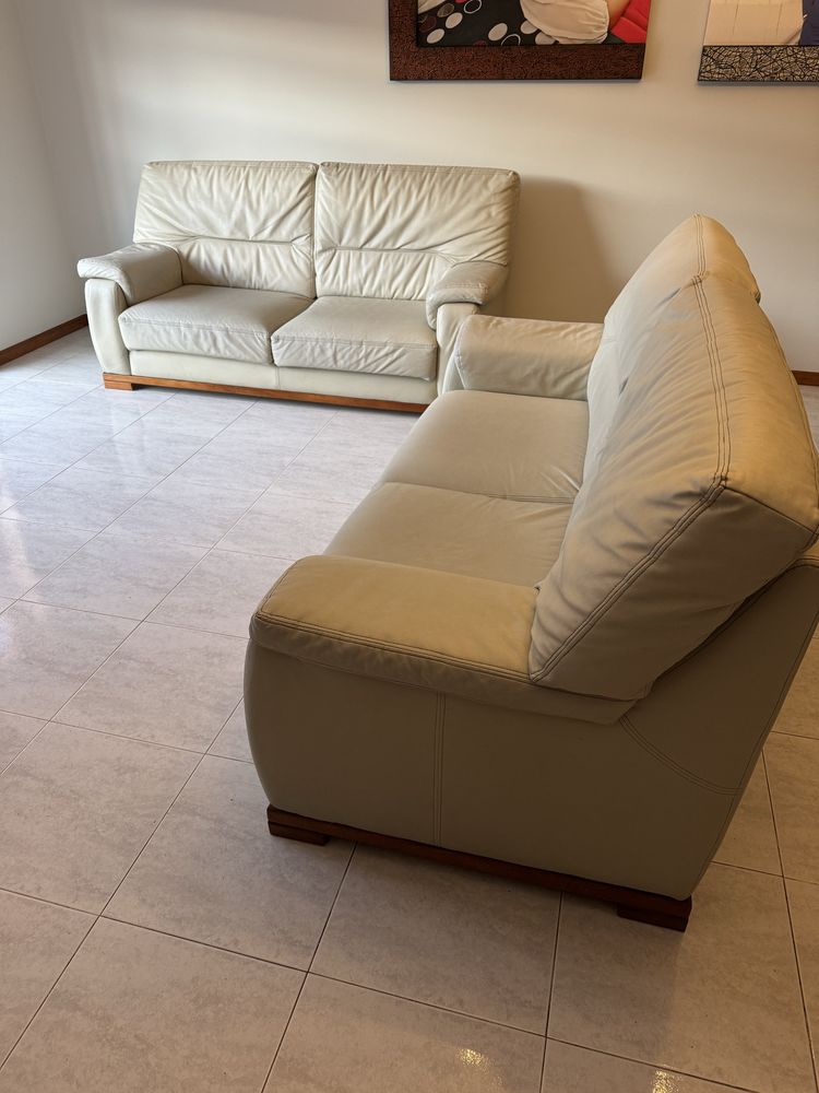 Conjunto 2 sofas de 2 lugares