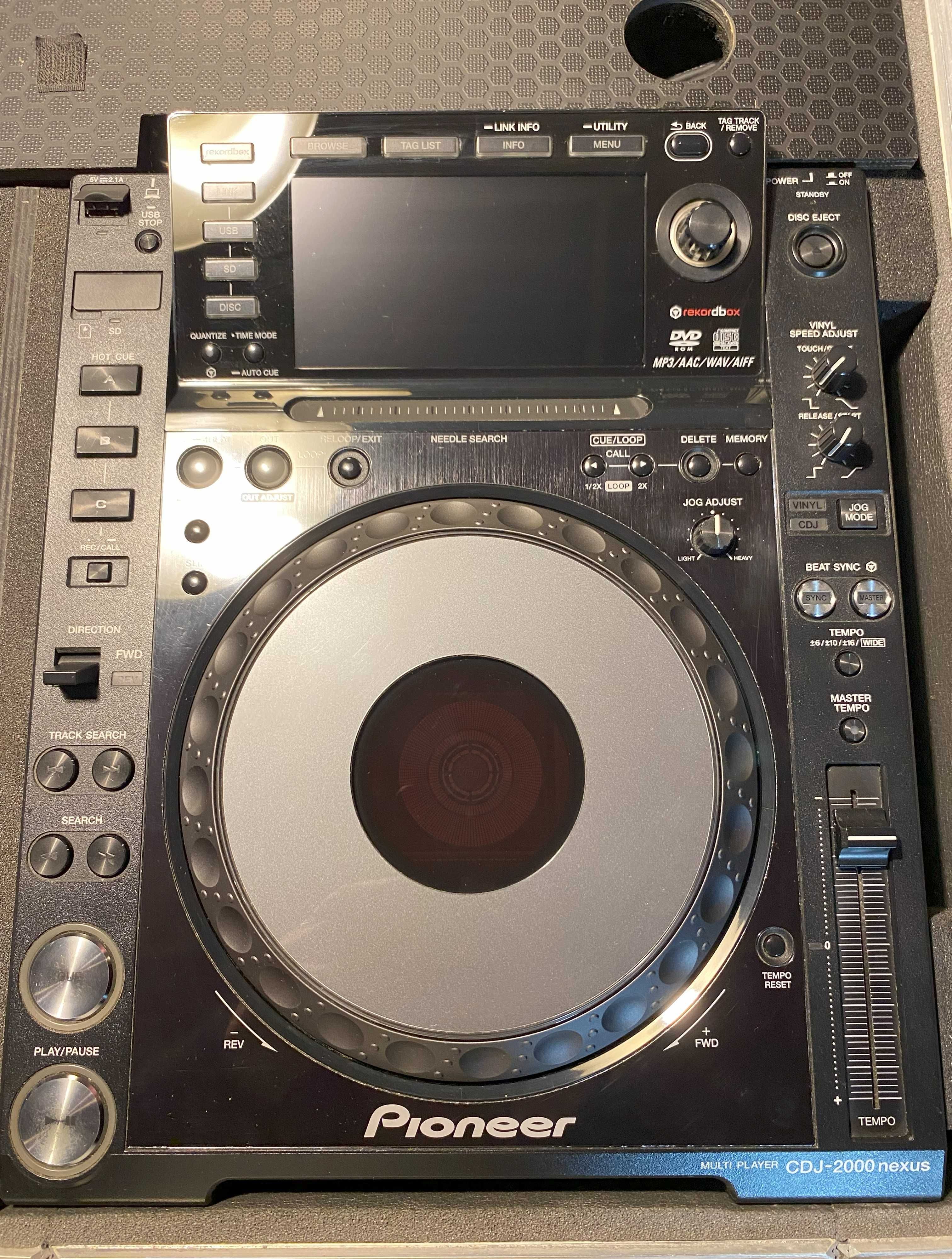 Konsola Pioneer 2x CDJ 2000 Nexus + Pioneer DJM 850 + Case