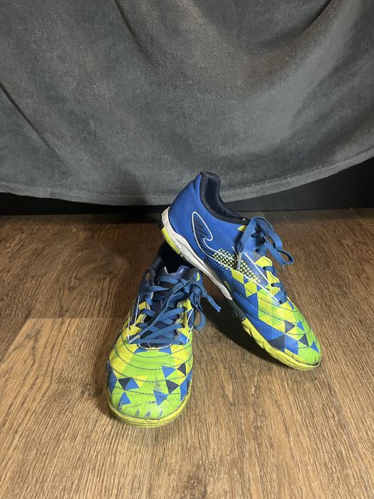 Сороконіжки Joma. 33 розмір