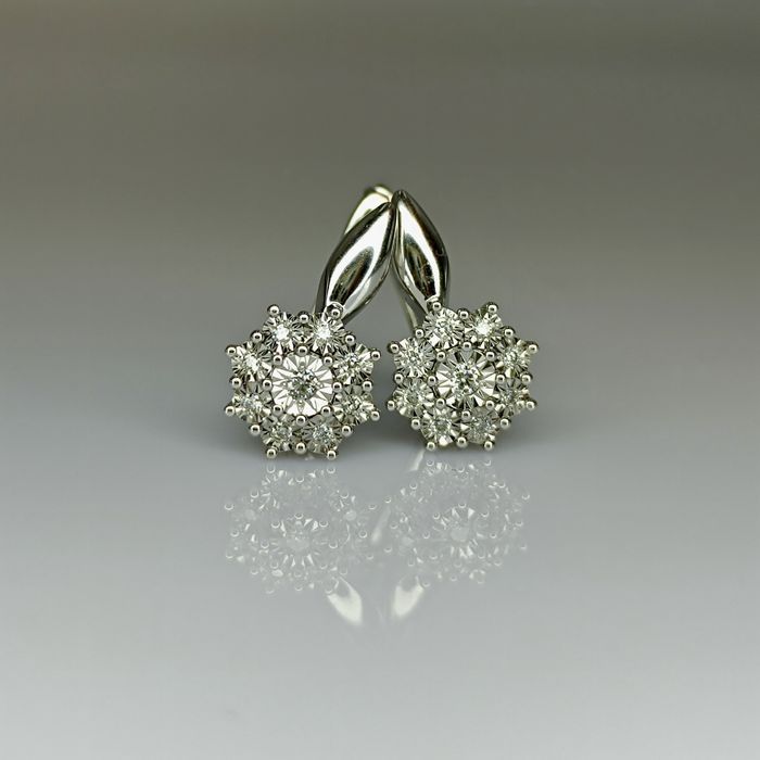 Серьги из белого золота 585 пробы с бриллиантами