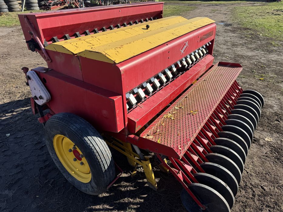 Сівалка зернова анкерна навісна з міндобривом 2м JUKO 200 з Прикаткою